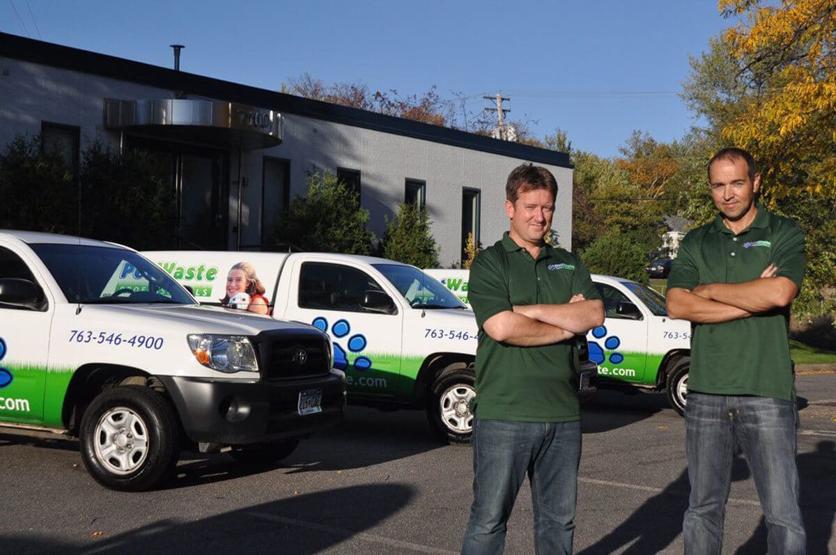 PET WASTE INC logo